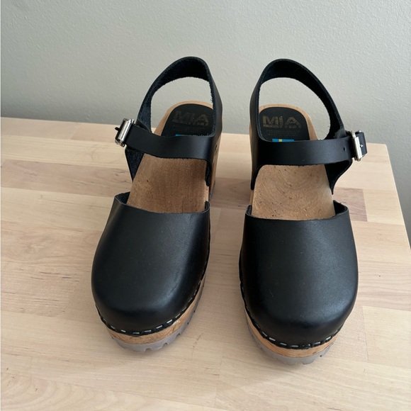 MIA "Sofia" Clog Platform Sandal Black Leather with Wood Heel - Picture 8 of 14